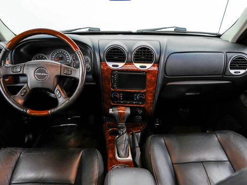 Used 2009 GMC Envoy Denali w/ Sun And 6-Disc Cd Package AWD/4WD image 14