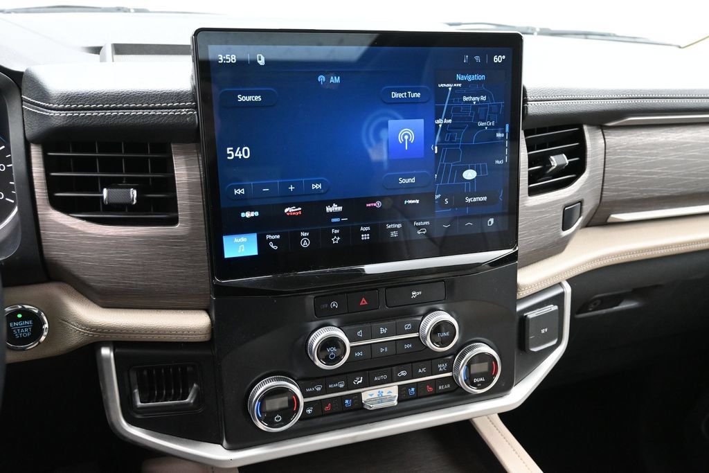 Used 2024 Ford Expedition Limited AWD/4WD image 13