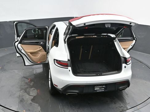 Certified 2022 Porsche Macan image 50