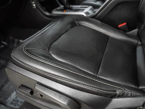 Used 2022 Chevrolet Colorado ZR2 image 40