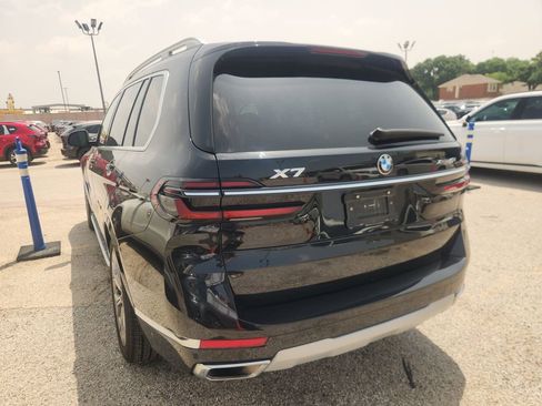 Used 2026 BMW X7 xDrive40i AWD/4WD image 3