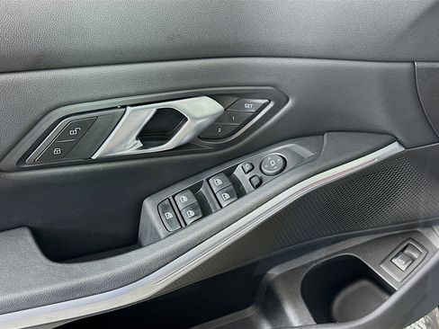 Used 2025 BMW 330i xDrive Sedan image 15