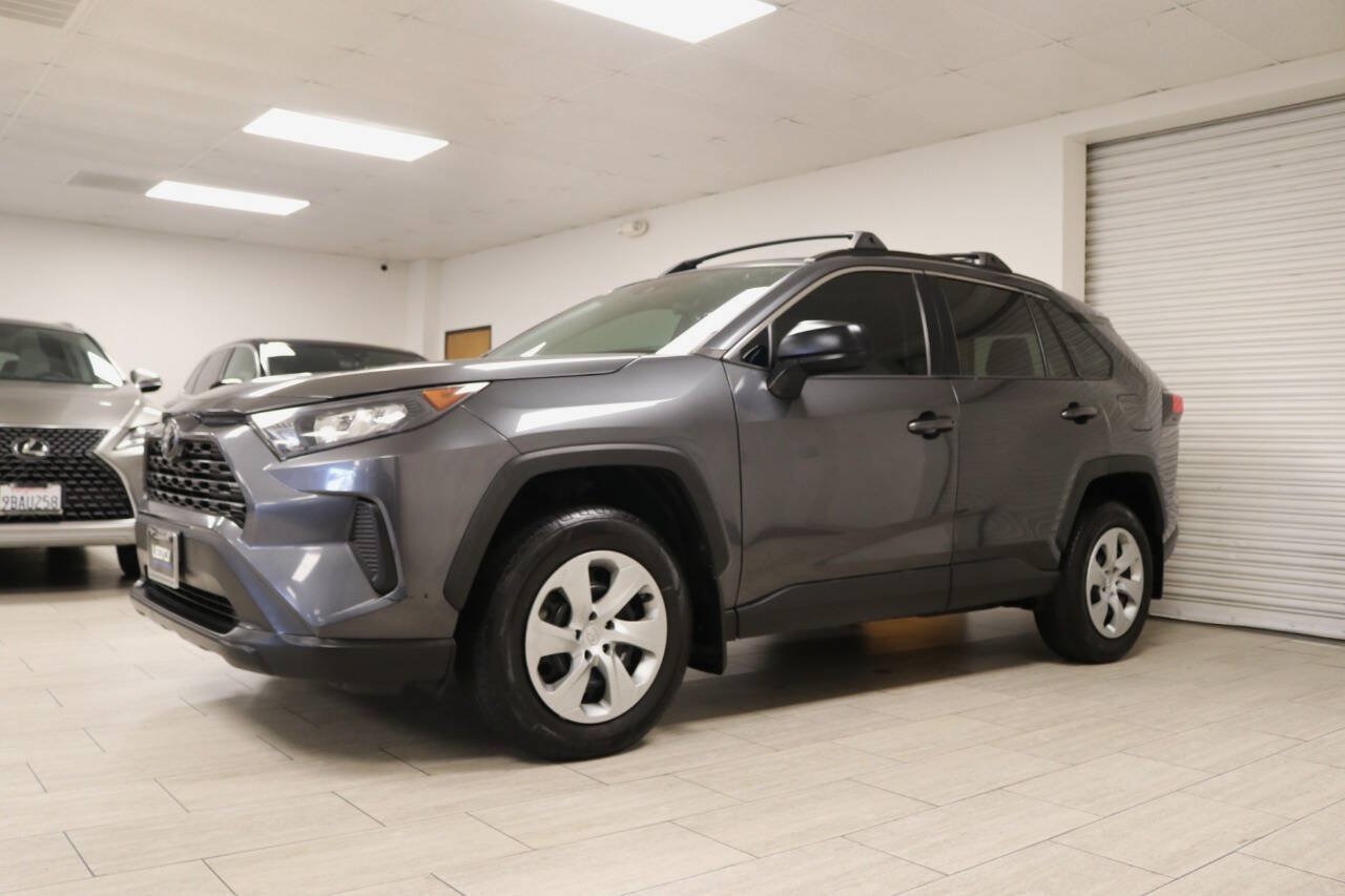 Used 2020 Toyota RAV4 LE w/ Carpet Mat Package AWD/4WD image 3