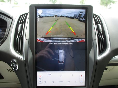 Used 2024 Ford Edge Titanium w/ Equipment Group 301A AWD/4WD image 26