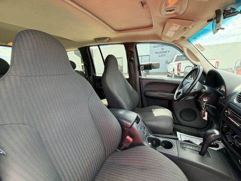 Used 2004 Jeep Liberty Sport w/ PWR Convenience Group AWD/4WD image 9