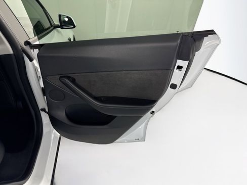 Used 2022 Tesla Model Y Performance AWD/4WD image 28
