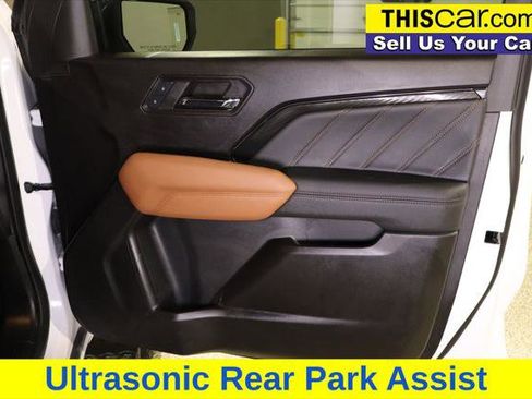 Used 2024 GMC Canyon AT4 w/ AT4 Premium Package image 29