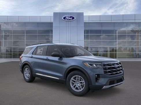 New 2025 Ford Explorer Active w/ Active Comfort Package image 30