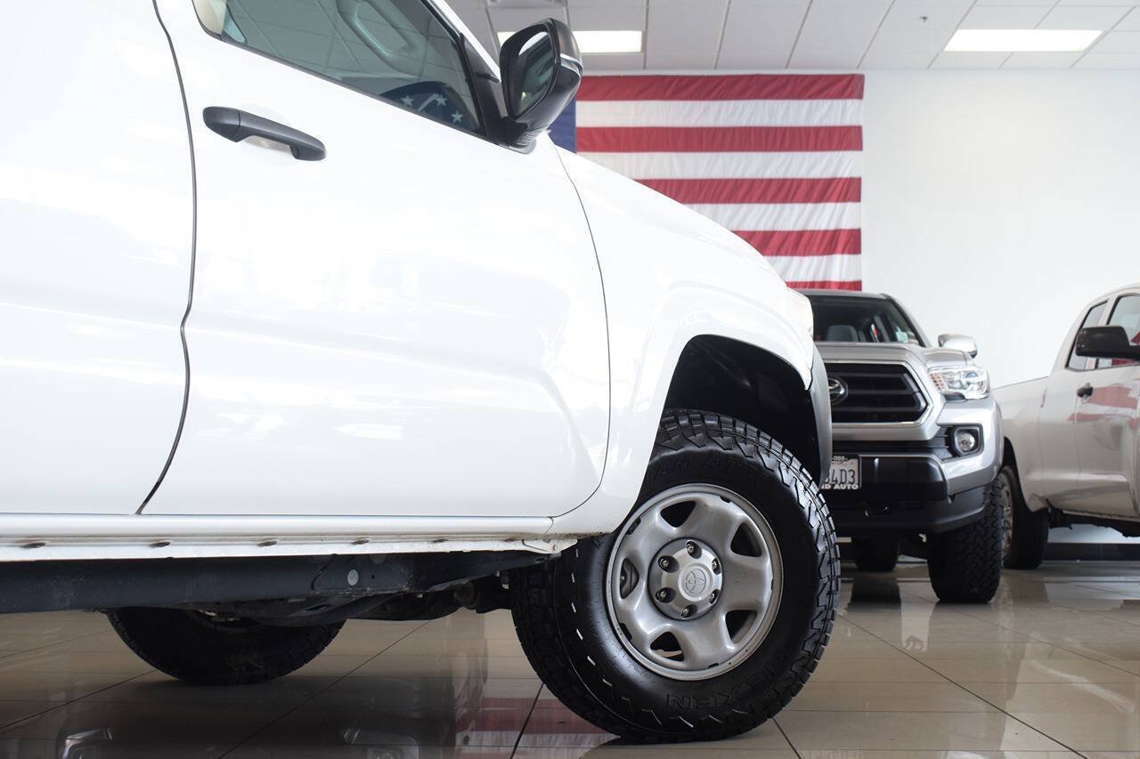 Used 2018 Toyota Tacoma SR RWD image 13