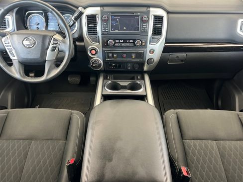 Used 2017 Nissan Titan SV AWD/4WD image 15