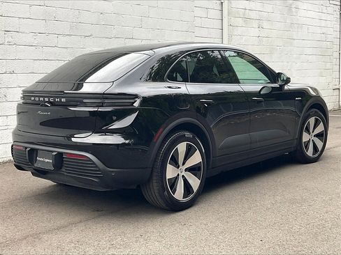 Certified 2024 Porsche Macan 4 Electric image 17