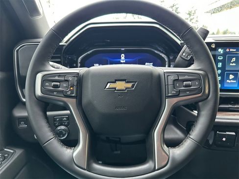 Used 2024 Chevrolet Silverado 1500 LT image 23