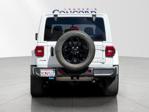 Used 2022 Jeep Wrangler Unlimited Sahara w/ Cold Weather Group AWD/4WD image 5