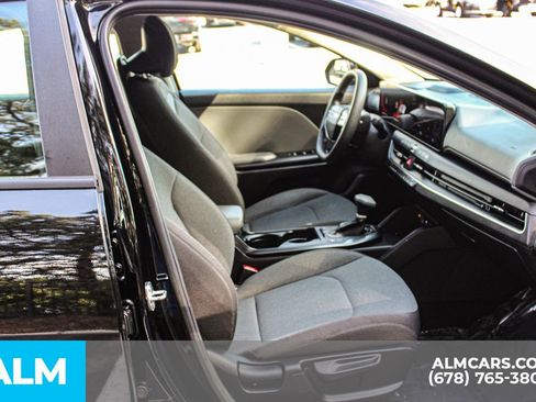 Used 2025 Kia K4 FWD image 21