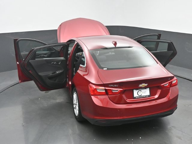 Used 2017 Chevrolet Malibu LT FWD image 60