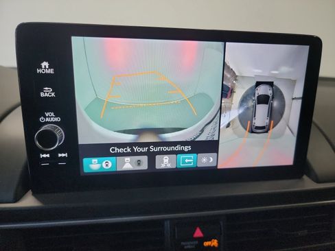 Used 2025 Honda Pilot Elite image 23