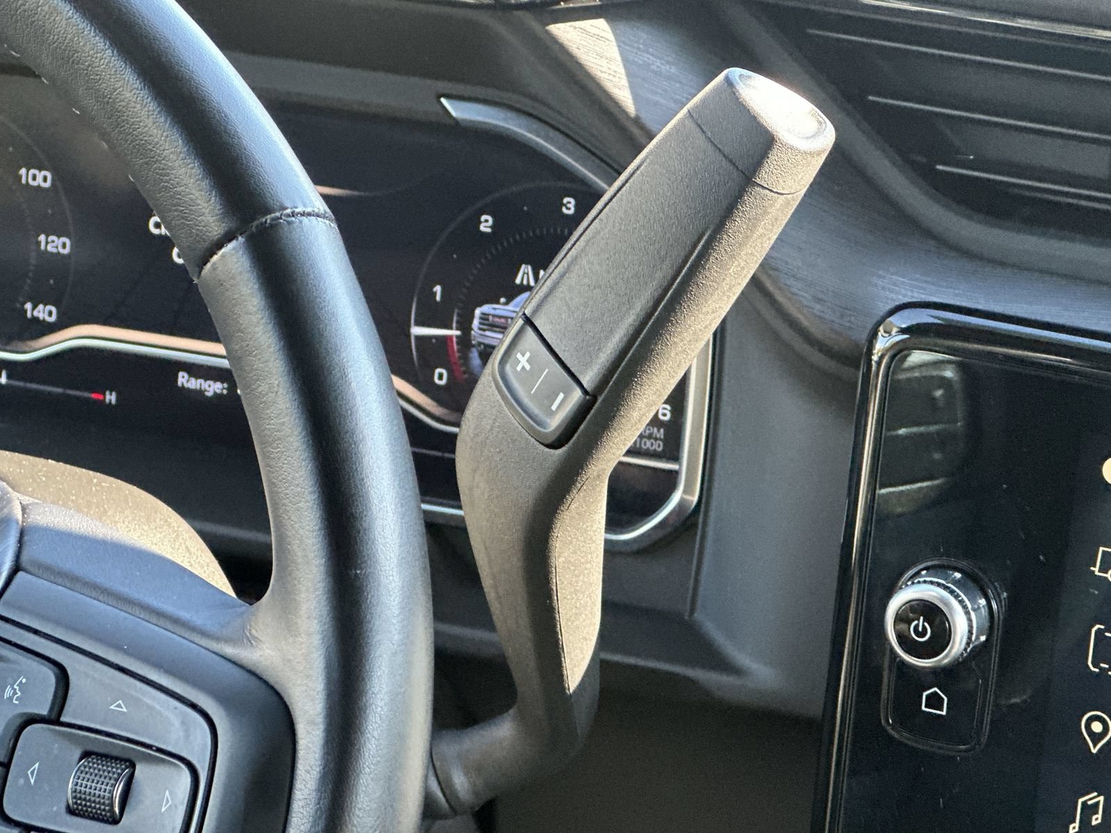 Used 2025 GMC Sierra 2500 AT4X AWD/4WD image 30