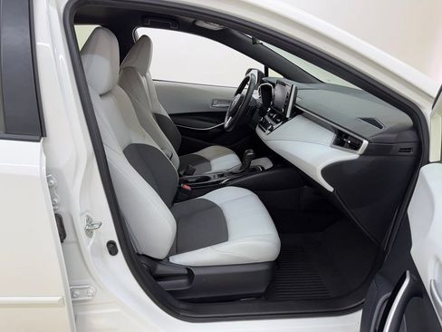 Used 2022 Toyota Corolla XSE FWD image 8