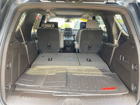 Used 2021 GMC Yukon SLT w/ SLT Premium Package RWD image 12