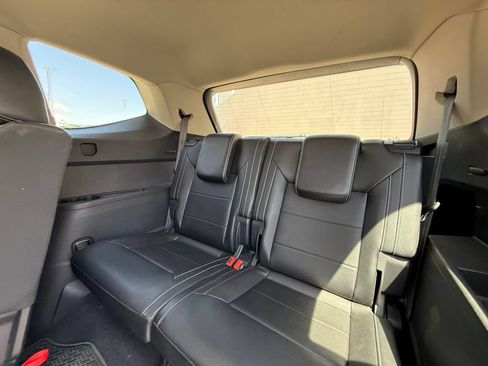 Used 2021 Volkswagen Atlas SE FWD image 24
