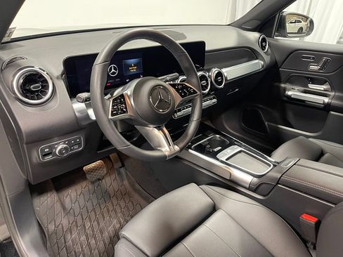 Used 2026 Mercedes-Benz GLB 250 4MATIC image 21