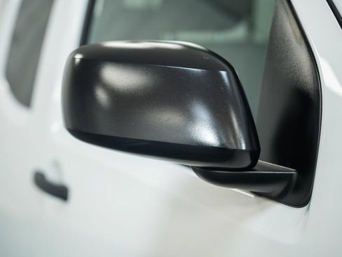Used 2021 Nissan Frontier SV RWD image 13