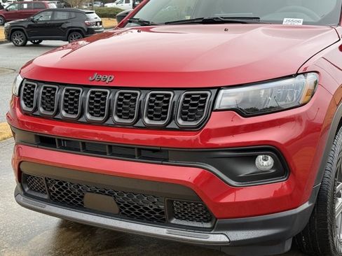 New 2026 Jeep Compass Latitude image 10