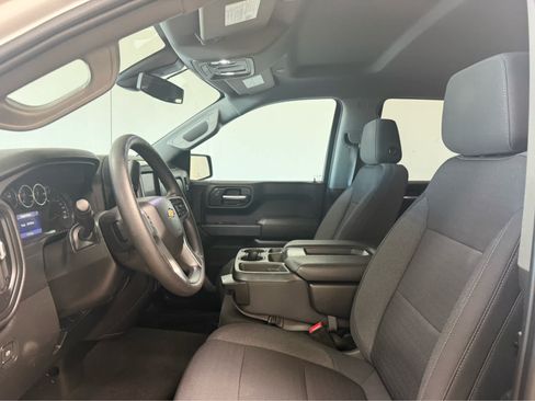 Used 2022 Chevrolet Silverado 1500 Custom w/ Safety Confidence Package AWD/4WD image 13