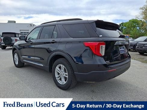 Used 2023 Ford Explorer XLT AWD/4WD image 12