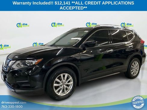 Used 2017 Nissan Rogue SV image 1