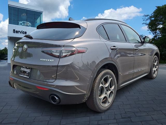 New 2026 Alfa Romeo Stelvio Sprint AWD/4WD image 4