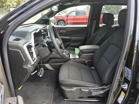 Used 2025 GMC Canyon Elevation w/ Convenience Package AWD/4WD image 8