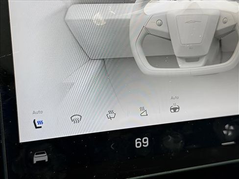 Used 2024 Tesla Cybertruck AWD Crew Cab image 26