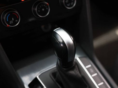 Used 2021 Volkswagen Tiguan S FWD image 38