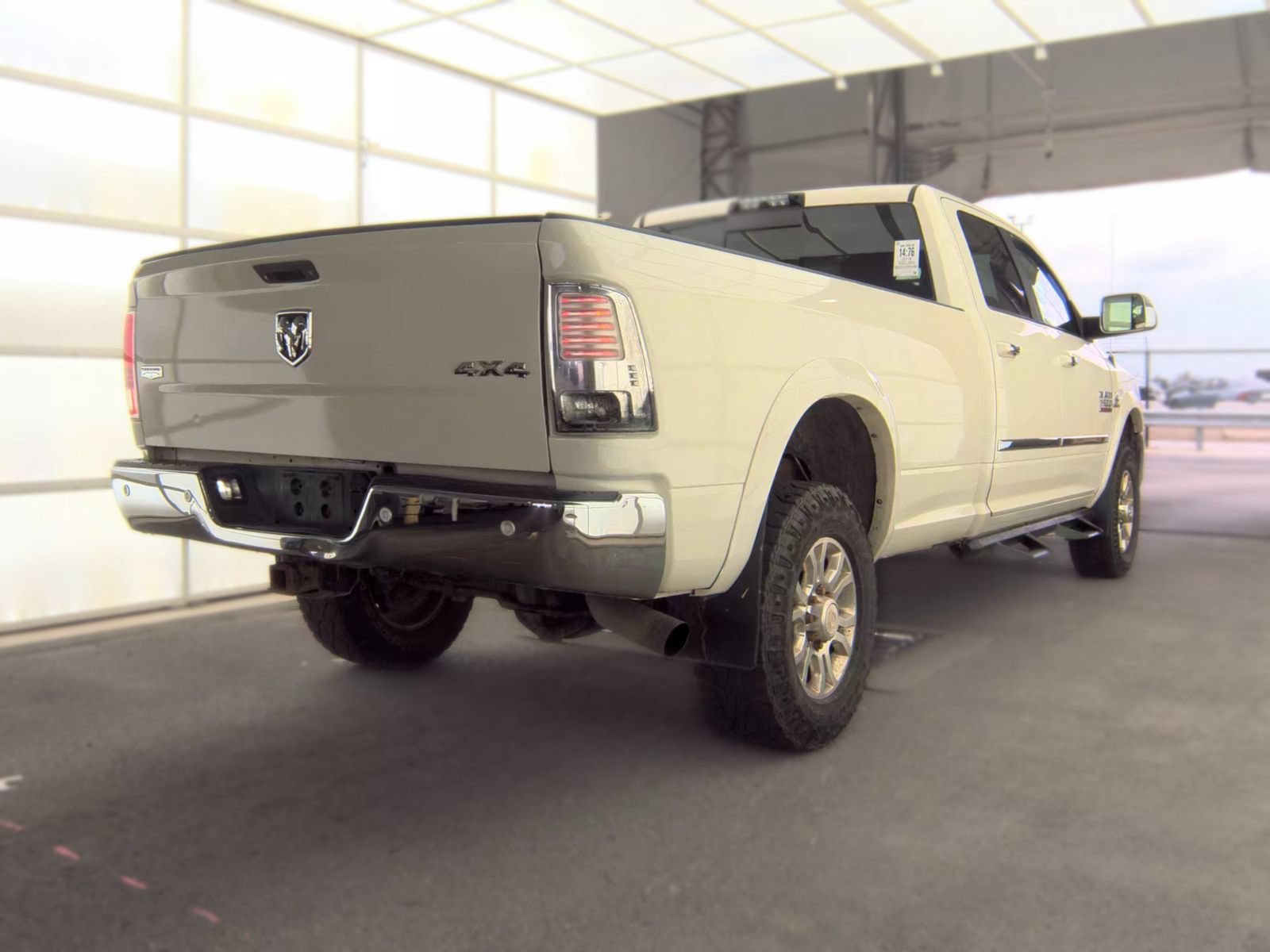 Used 2018 RAM 2500 Laramie AWD/4WD image 4