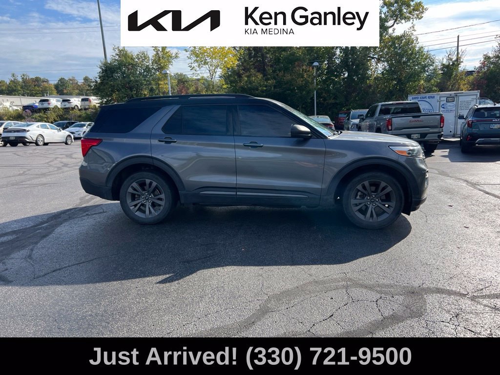 Used 2021 Ford Explorer XLT w/ Equipment Group 202A AWD/4WD image 4