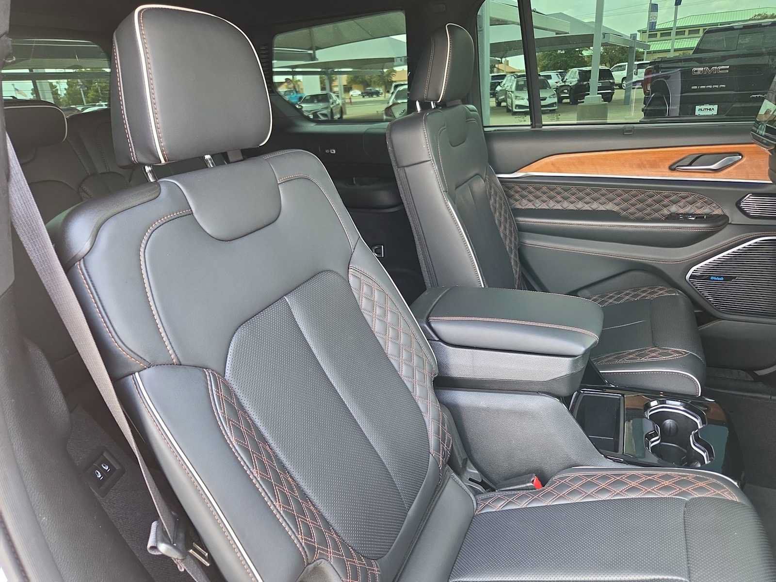 Used 2024 Jeep Grand Cherokee L Summit AWD/4WD image 17