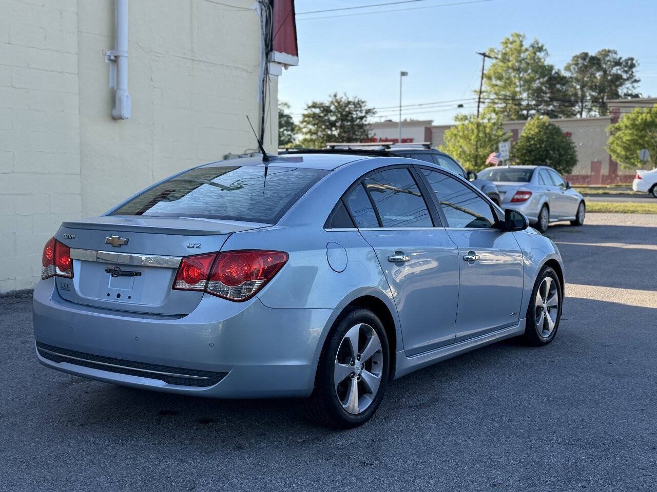 Used 2011 Chevrolet Cruze LTZ w/ RS Package FWD image 8