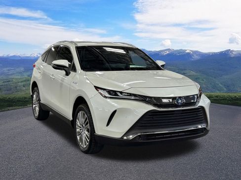 Used 2021 Toyota Venza XLE w/ Softex Package AWD/4WD image 9