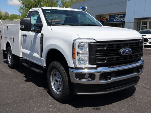 New 2025 Ford F350 XL w/ XL Chrome Package image 2