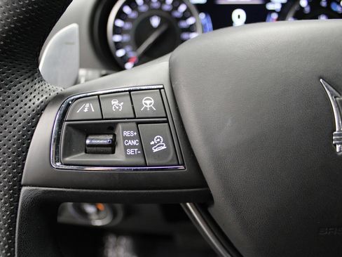 Used 2022 Maserati Levante GT image 21