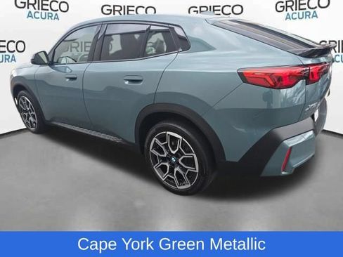 Used 2025 BMW X2 xDrive28i AWD/4WD image 5