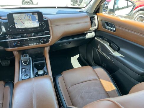 Certified 2022 Nissan Pathfinder Platinum w/ Cargo Package image 7