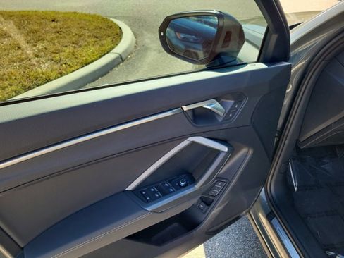 Certified 2025 Audi Q3 2.0T Premium w/ Convenience Package image 18