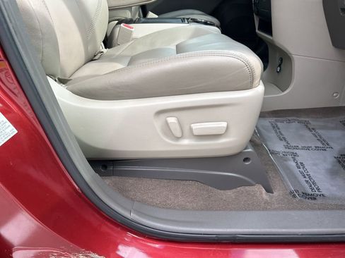 Used 2017 Toyota Sienna XLE w/ XLE Navigation Package image 45