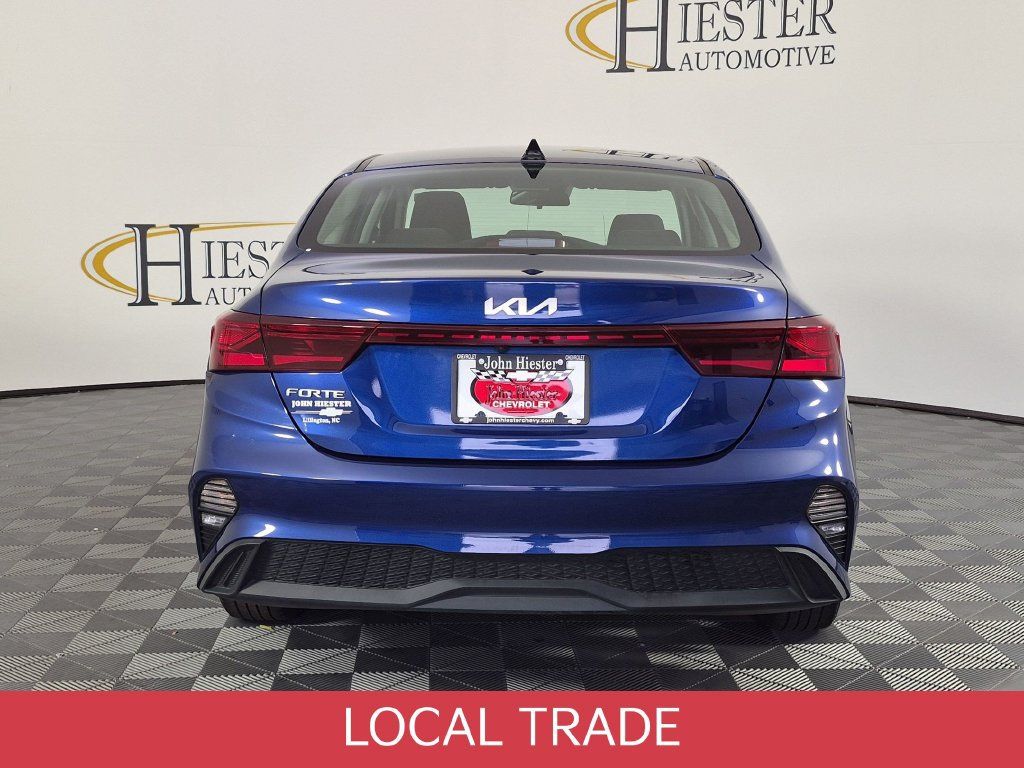 Used 2023 Kia Forte LXS w/ LXS Technology Package FWD image 5