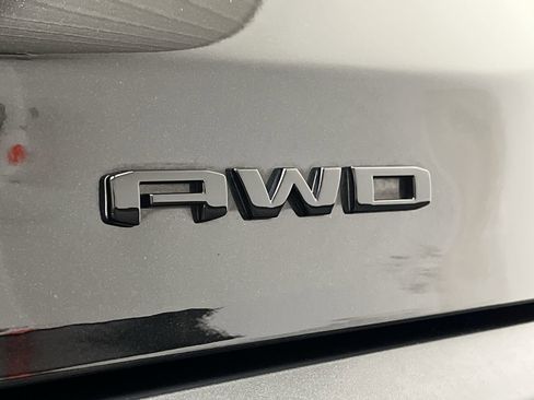 Certified 2023 GMC Acadia SLE w/ Driver Convenience Package image 33