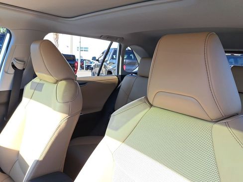 Used 2024 Toyota RAV4 Limited image 17