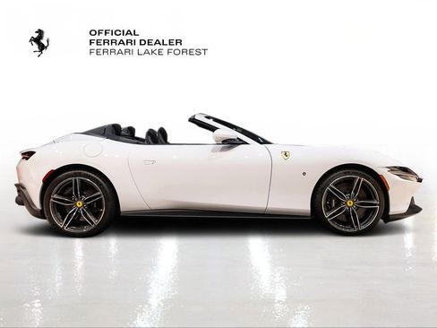 Used 2025 Ferrari Roma Spider image 9