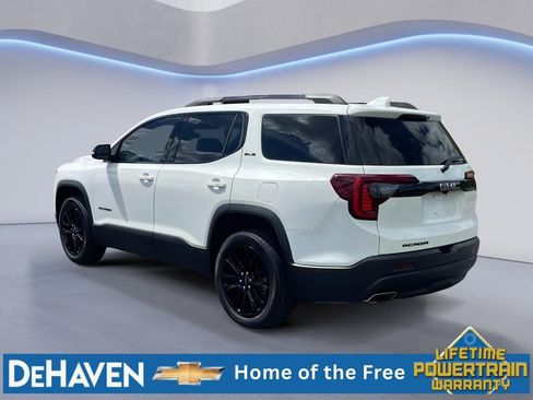 Used 2023 GMC Acadia SLE w/ Driver Convenience Package FWD image 4